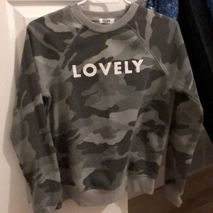 Camo sweatshirt